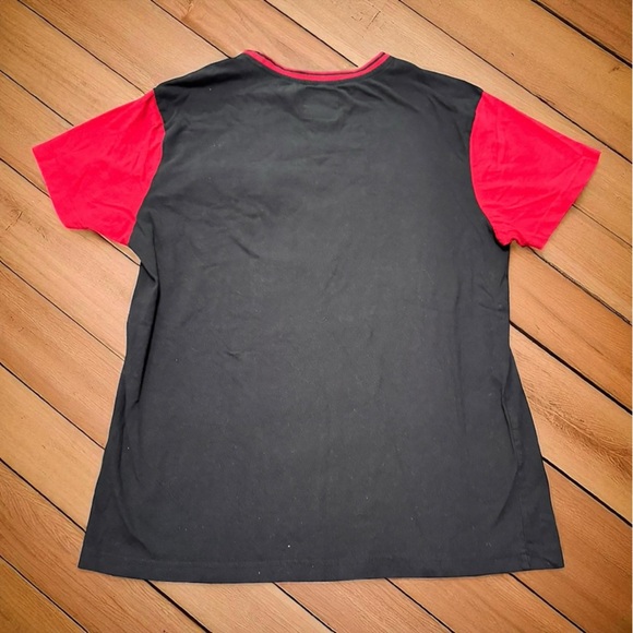 Akademiks Men’s Shirt L Black Red Short Sleeve 100% Cotton Pocket Tee No Flaws - Picture 6 of 8